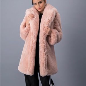 NEW abrico-pink faux Fur